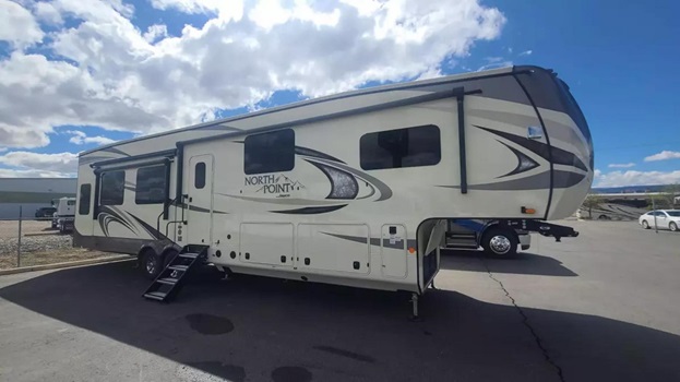 How Beneficial Is it to Buy a Used Fifth Wheel Model?